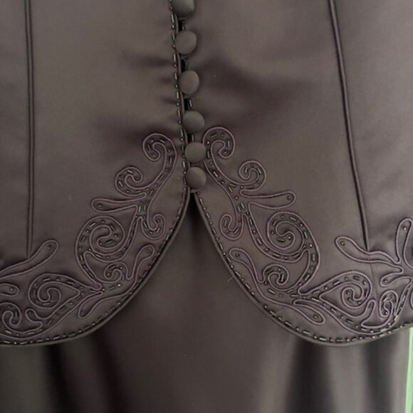 Plum evening suit - Picture 4 of 8